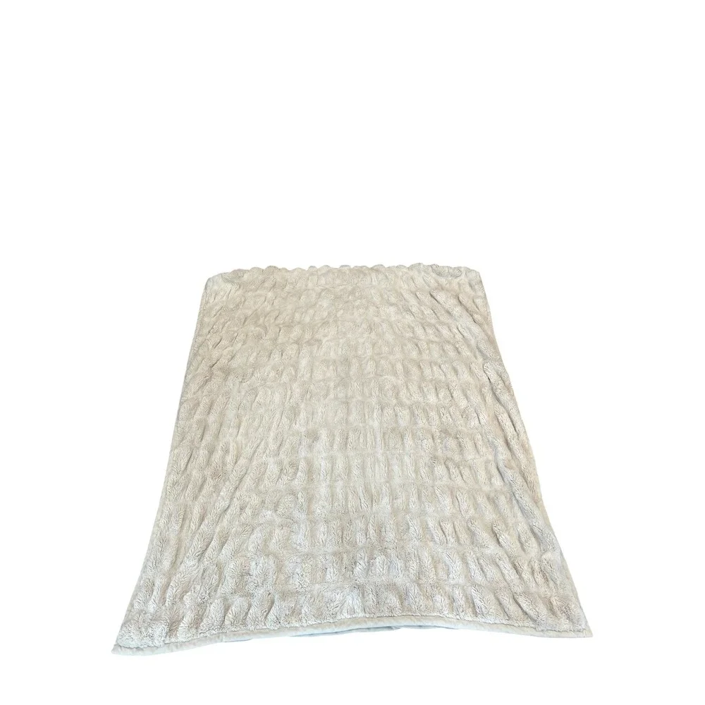 POTTERY BARN Faux Fur Ruched Throw Blanket in Champagne